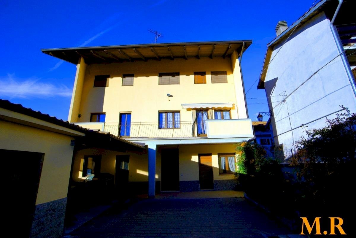Casa semi indipendente Via Castellazzo, 27, Caravino - foto 1