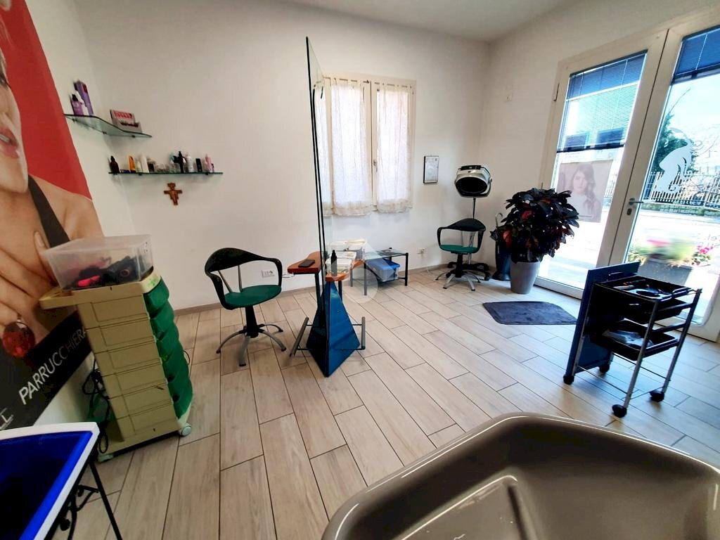 Negozio via roma, Tavullia - foto 3