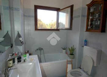 Quadrilocale Via Monsignore E. colli, Traversetolo - foto 6