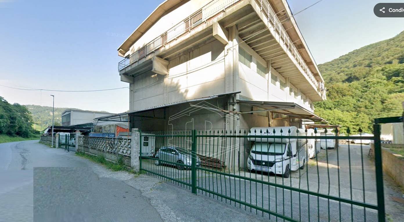 Capannone Via Valle stura, Masone - foto 2