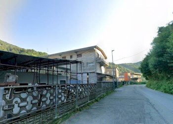 Capannone Via Valle stura, Masone - foto 7