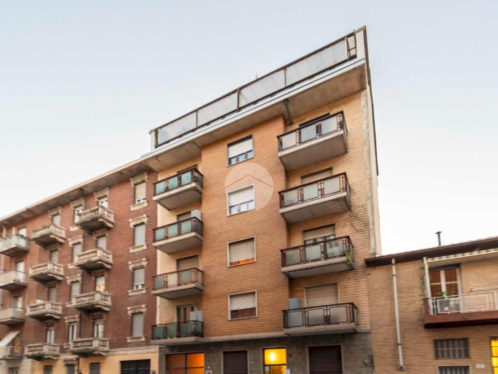 Two-room apartment Via Francesco Baracca, Torino (neighborhood Borgo Vittoria) - photo 1