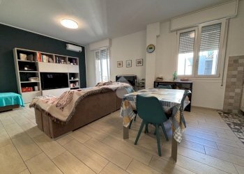 Three-room apartment Viale A. Gramsci, Modena (neighborhood Sacca) - photo 2