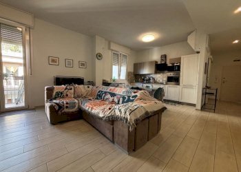 Three-room apartment Viale A. Gramsci, Modena (neighborhood Sacca) - photo 1