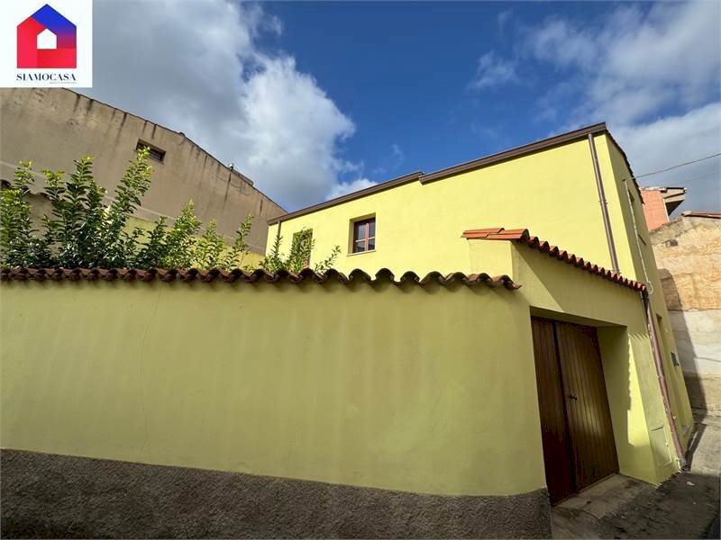 Portion of a house Guspini - photo 1