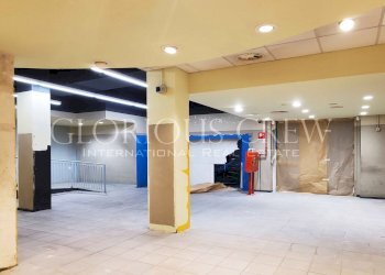 Foto 2 - Shop Piazza Sei Febbraio, Milano - photo 2