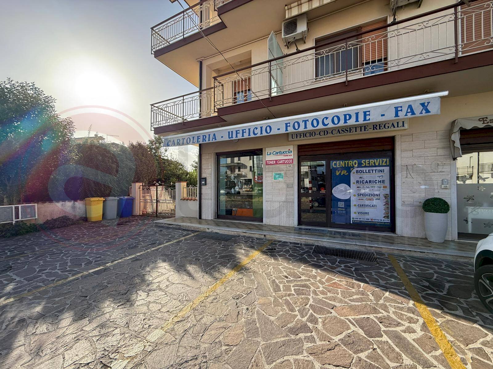 Foto 3 - Locale Commerciale Via Rivolta
 
30, Roccasecca - foto 3