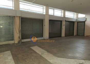 Foto 6 - Negozio via Genova
 
18, Busto Arsizio - foto 5