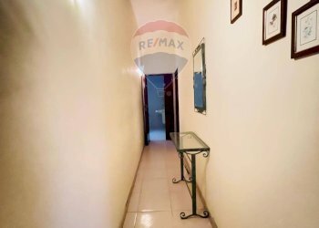 Hall / corridoio - Independent house Via Lissa
 
38, Andria - photo 17