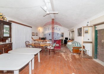 Sala da pranzo - Casa indipendente Caporale Mario Di Pasquale
 
13, Randazzo - foto 15