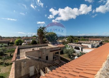 Edificio all\'aperto - Villa via Olinto Marinelli
 
51, Siracusa - foto 60