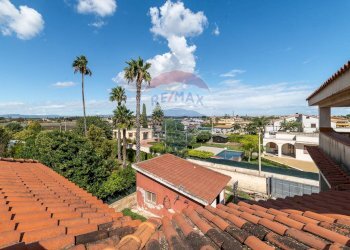 Edificio all\'aperto - Villa via Olinto Marinelli
 
51, Siracusa - foto 63