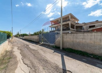 Edificio all\'aperto - Villa via Olinto Marinelli
 
51, Siracusa - foto 69