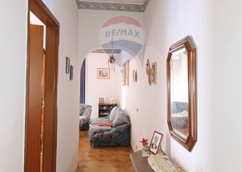 Hall / corridoio - Quadrilocale Via Luigi Sturzo
 
117, Caltagirone - foto 6