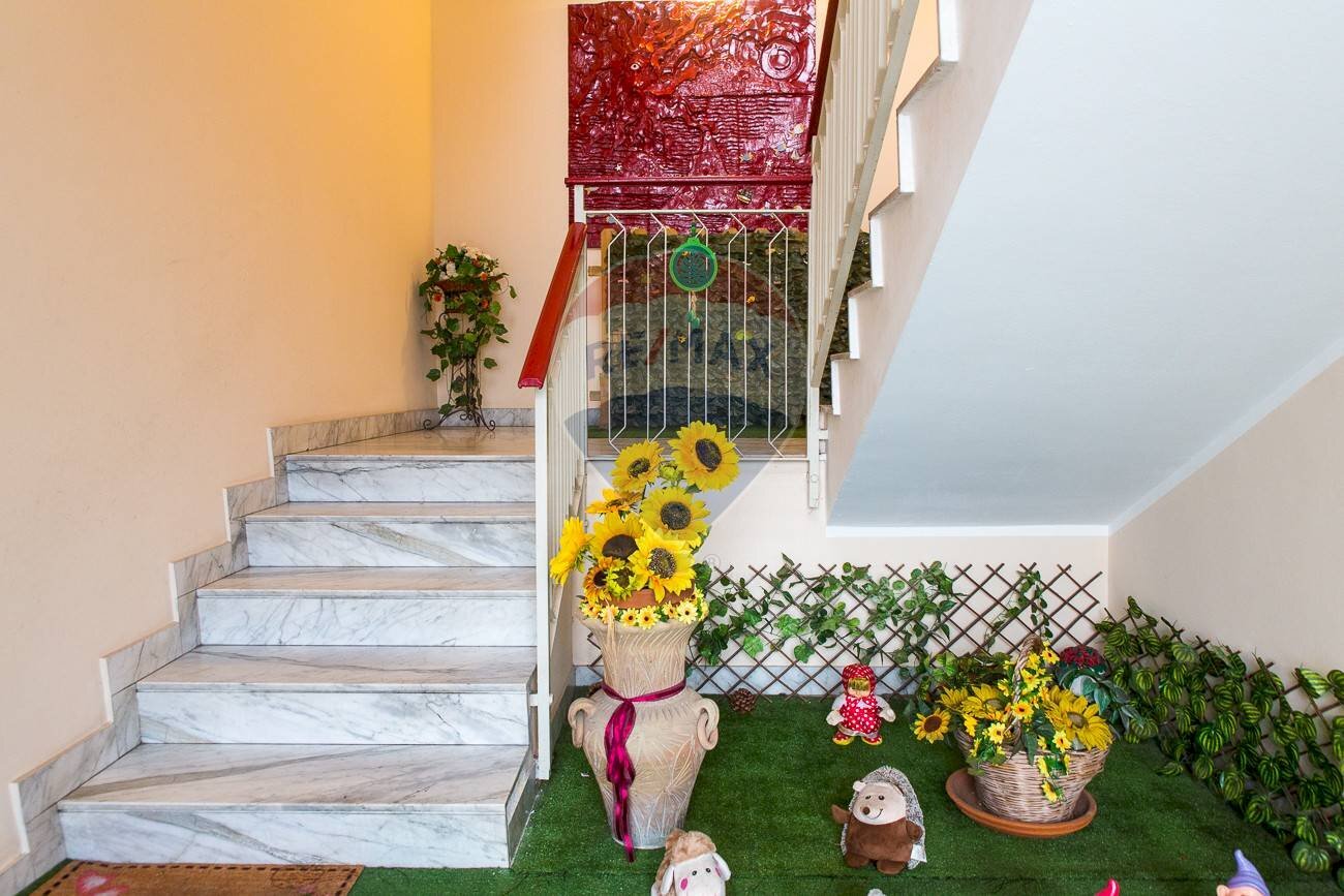 Scale - Quadrilocale via Ezio Tarantelli
 
13, Misterbianco - foto 3