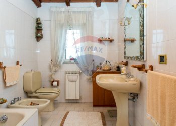 Bagno - Quadrilocale via Ezio Tarantelli
 
13, Misterbianco - foto 13