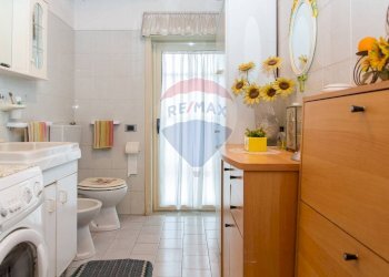 Lavanderia con servizio - Quadrilocale via Ezio Tarantelli
 
13, Misterbianco - foto 14