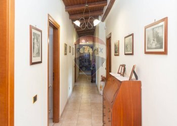 Hall / corridoio - Quadrilocale via Ezio Tarantelli
 
13, Misterbianco - foto 22