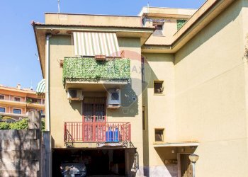 Edificio all\'aperto - Appartamento Viale Angelo Vasta
 
4, Catania - foto 4