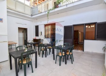 Spazio interno - Casa indipendente VIA G.SCIUTI
 
27, Giarre - foto 4