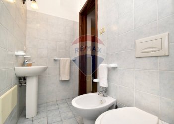 Bagno - Casa indipendente VIA G.SCIUTI
 
27, Giarre - foto 20