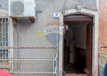 Casa all\'aperto - Casa indipendente Via Fratelli D'Antoni
 
78, Catania - foto 1