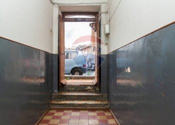 Scale - Casa indipendente Via Fratelli D'Antoni
 
78, Catania - foto 3