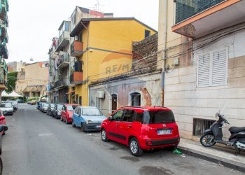 Edificio all\'aperto - Casa indipendente Via Fratelli D'Antoni
 
78, Catania - foto 48