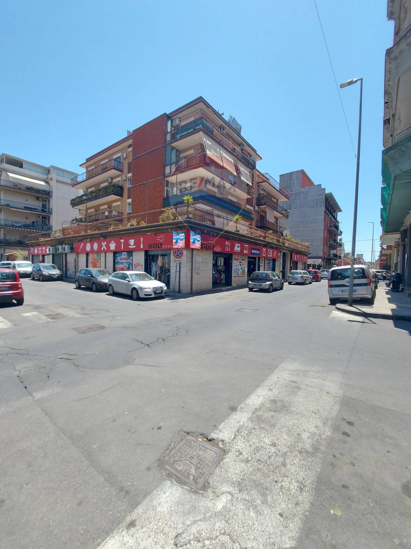 Edificio all\'aperto - Box Via Fiume
 
31, Catania - foto 1