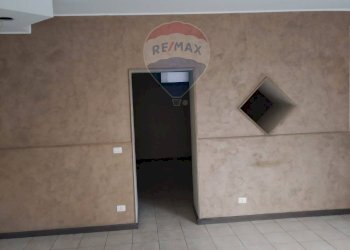 Stanza vuota - Locale Commerciale via petrarca
8, Piazza Armerina - foto 1