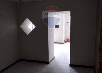 Stanza vuota - Locale Commerciale via petrarca
8, Piazza Armerina - foto 10