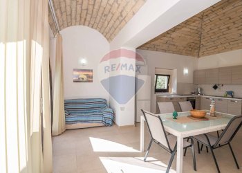 Sala da pranzo - Casa semi indipendente via caponegro traversa VI
 
10, Avola - foto 1