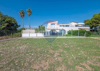 Casa all\'aperto - Casa semi indipendente via caponegro traversa VI
 
10, Avola - foto 47