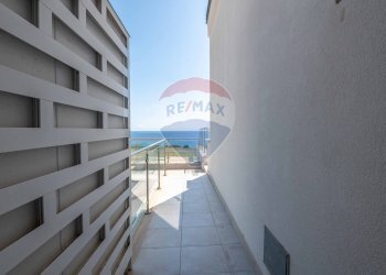 Edificio all\'aperto - Casa semi indipendente via caponegro traversa VI
 
10, Avola - foto 48