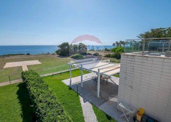 Vista dell\'acqua - Casa semi indipendente via caponegro traversa VI
 
10, Avola - foto 50