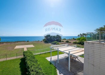 Vista dell\'acqua - Casa semi indipendente via caponegro traversa VI
 
10, Avola - foto 51