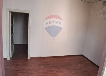 Stanza vuota - Casa indipendente via vittorio emanuele
 
310, Biancavilla - foto 6