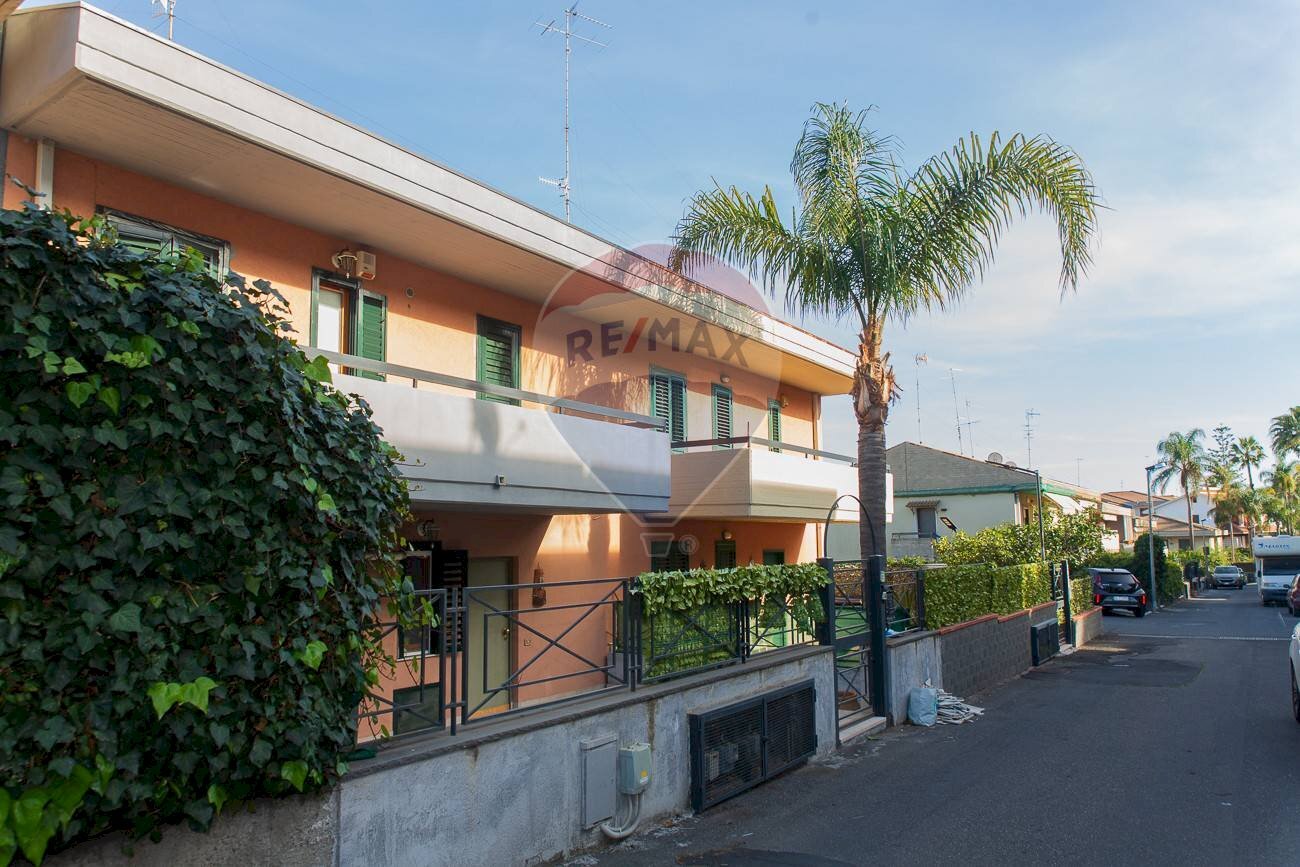 Casa all\'aperto - Villa a Schiera via vampolieri
 
34, Aci Catena - foto 3