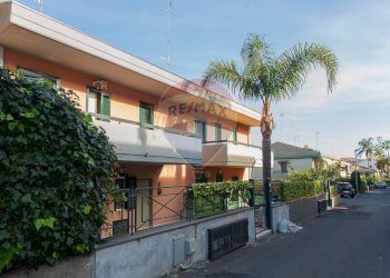 Casa all\'aperto - Villa a Schiera via vampolieri
 
34, Aci Catena - foto 3