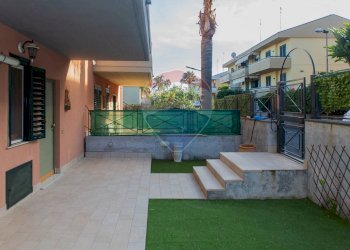 Terrazza - Villa a Schiera via vampolieri
 
34, Aci Catena - foto 5