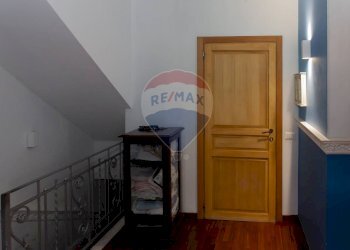 Hall / corridoio - Villa a Schiera via vampolieri
 
34, Aci Catena - foto 10