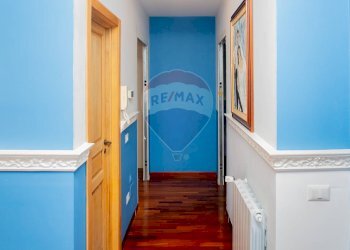 Hall / corridoio - Villa a Schiera via vampolieri
 
34, Aci Catena - foto 14