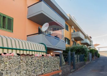 Edificio all\'aperto - Villa a Schiera via vampolieri
 
34, Aci Catena - foto 40