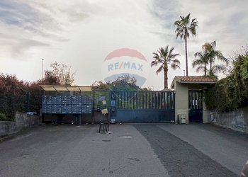 Edificio all\'aperto - Villa a Schiera via vampolieri
 
34, Aci Catena - foto 68