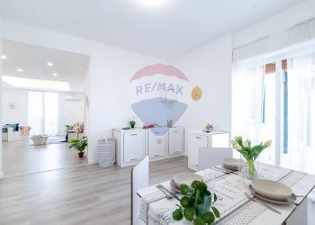 Sala da pranzo - Quadrilocale Via Vittorio Emanuele
 
101, Aci Catena - foto 1