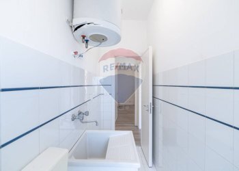 Bagno - Quadrilocale Via Vittorio Emanuele
 
101, Aci Catena - foto 20