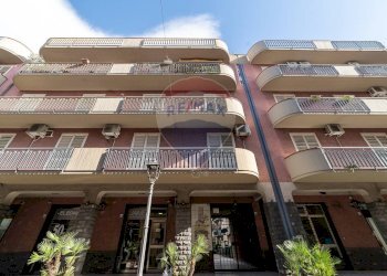 Edificio all\'aperto - Quadrilocale Via Vittorio Emanuele
 
101, Aci Catena - foto 28