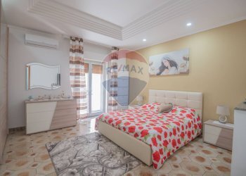 Camera / camera da letto - Quadrilocale Via Giacomo Leopardi
 
12, Caltagirone - foto 2