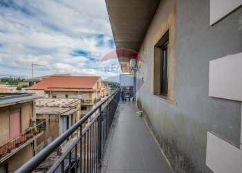 Balcone - Quadrilocale Via Giacomo Leopardi
 
12, Caltagirone - foto 17