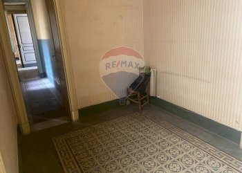 Hall / corridoio - Appartamento via teatro
 
10, Paterno - foto 3